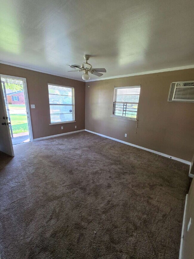 Building Photo - 3-Bedroom Retreat in Blytheville – Cozy 884 Sq Ft Home on Mayfair Lane!