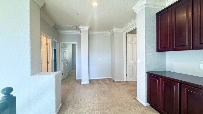 Building Photo - New listing! Bright and Spacious, Close to Parks and Trails