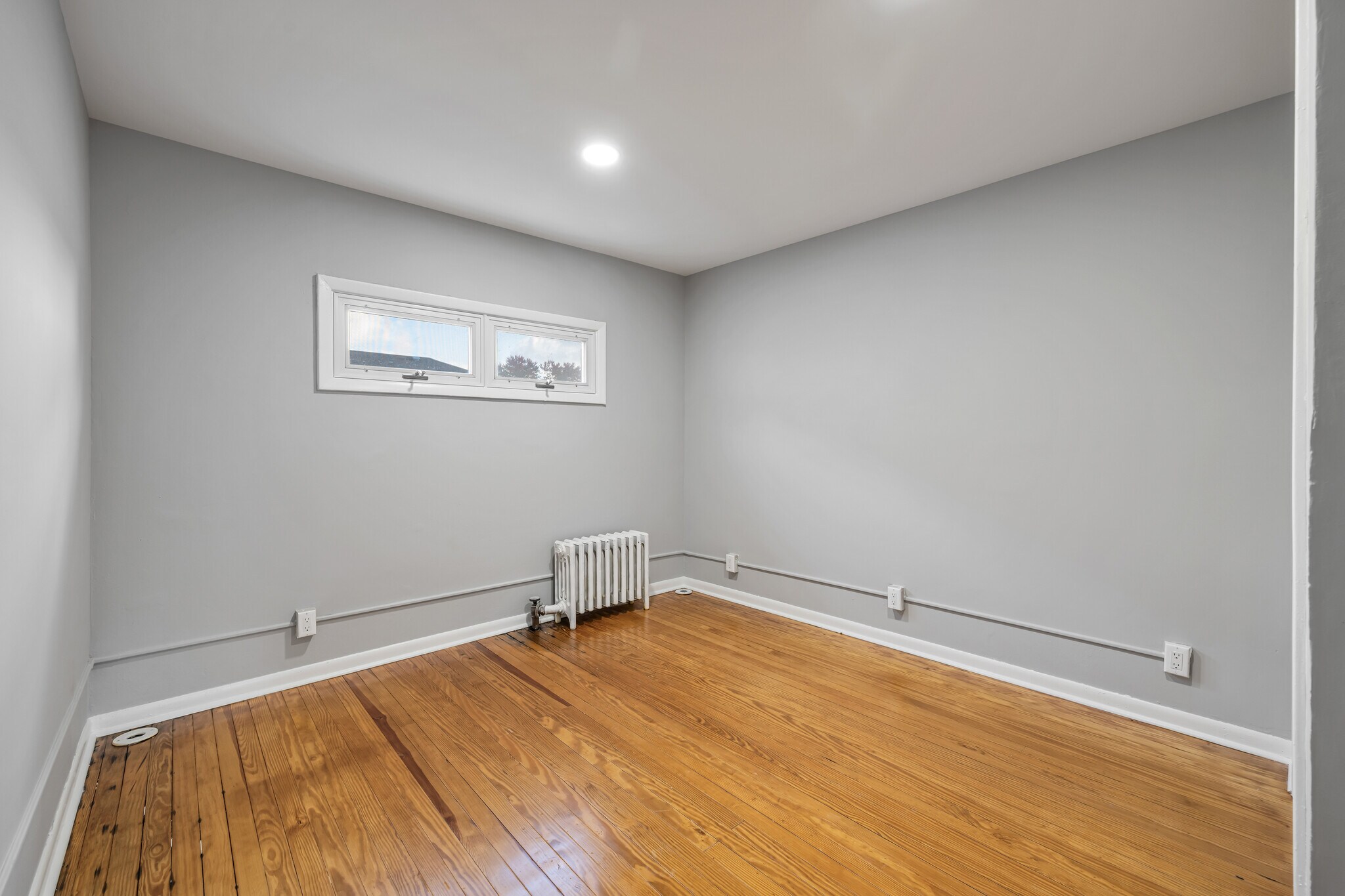 Bedroom - 64 Hudson Ave