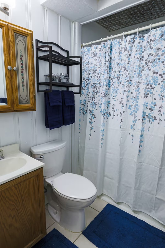 Building Photo - 6659 Upham Dr