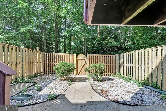 Building Photo - 7836 Foxfarm Ln
