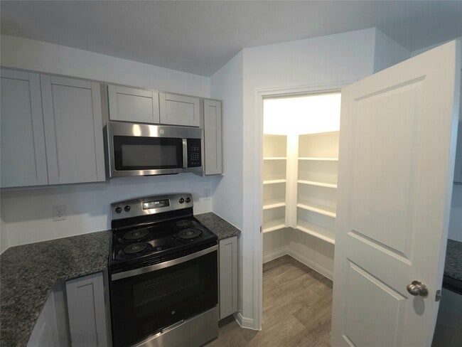 Building Photo - 16447 Valerie Marie Pl