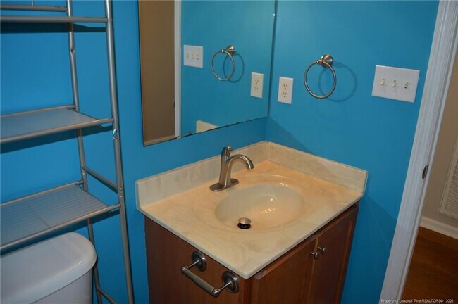 Building Photo - 60 Cobblestone Dr