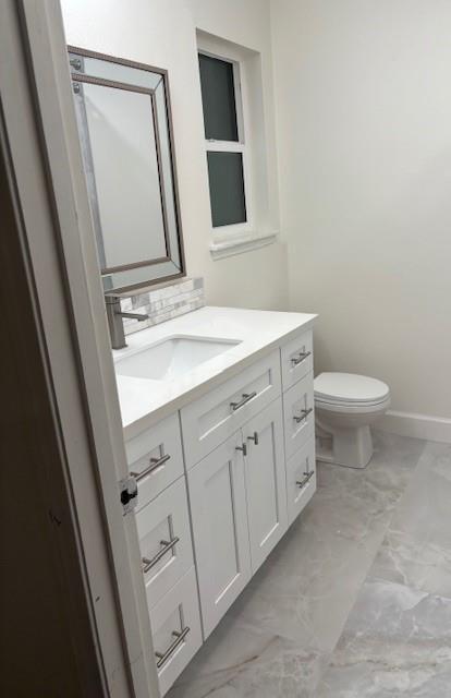 Building Photo - 2210 Pomeran Dr