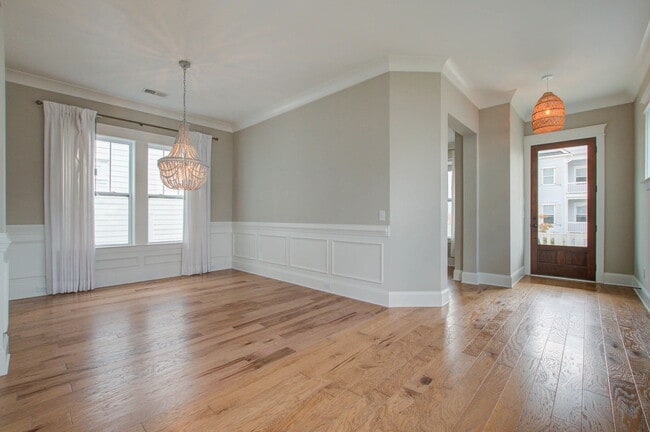 Building Photo - 1636 Juliana St