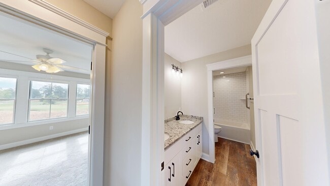 Building Photo - 103 Hillock Dr