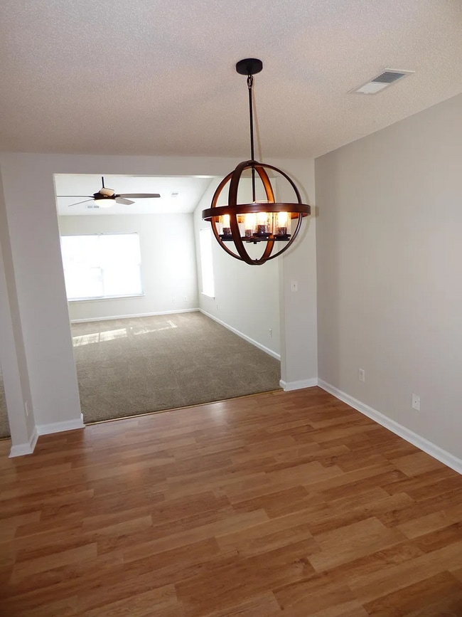 Building Photo - 210 Tibton Cir