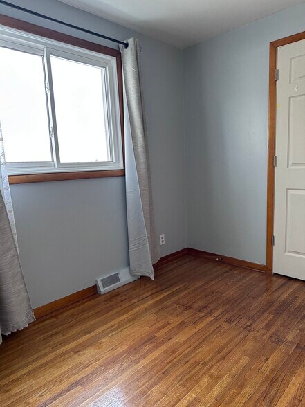 Building Photo - 47 Awood Pl