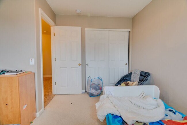 Building Photo - 16552 NE Pacific Terrace