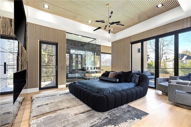 Building Photo - 3600 Lower Roswell Rd