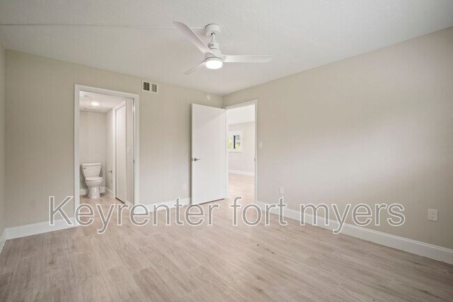 Building Photo - 16380 Dublin Cir