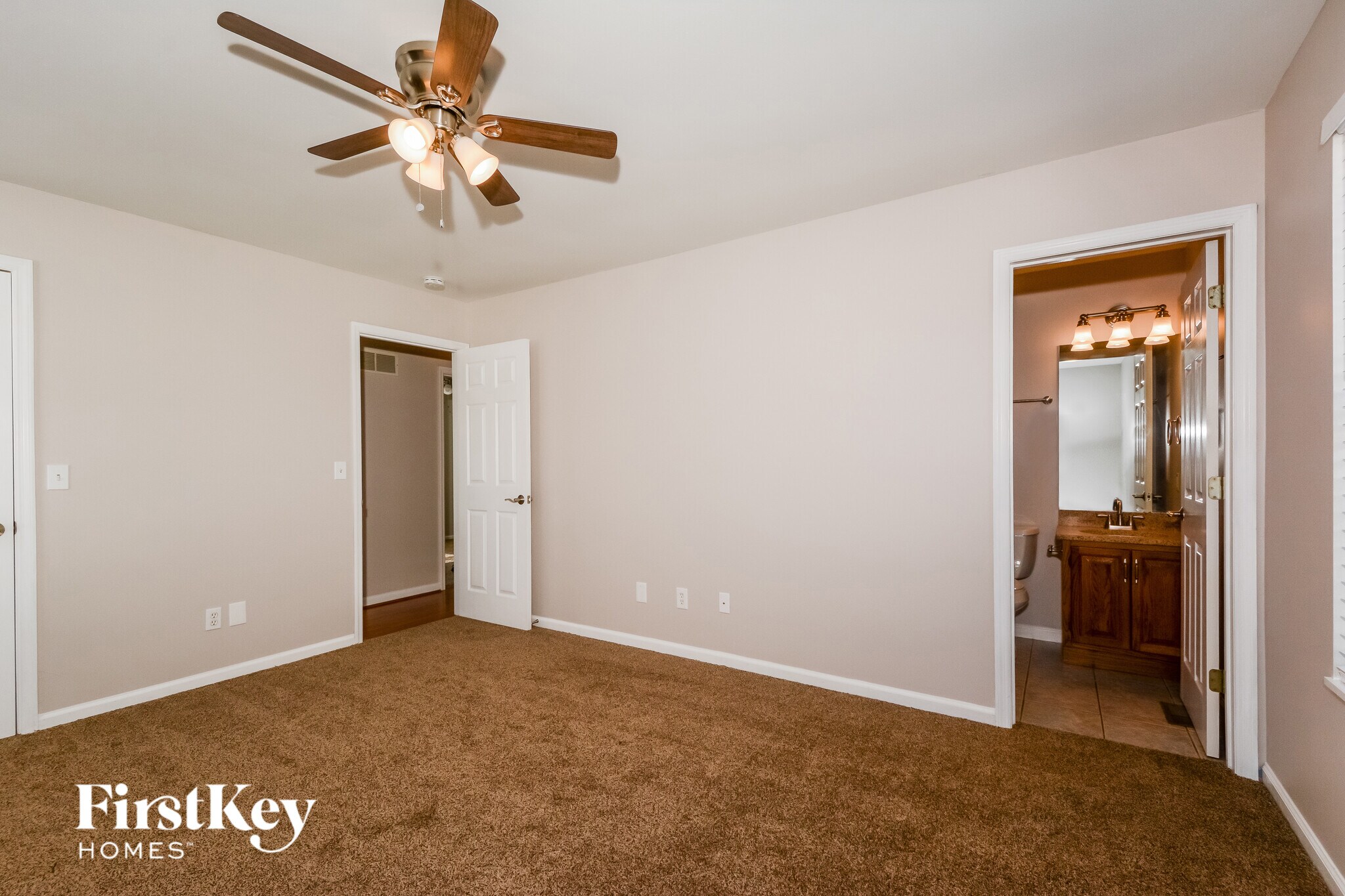 Building Photo - 641 Autumn Oaks Dr