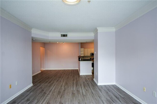 Building Photo - 955 Juniper St NE