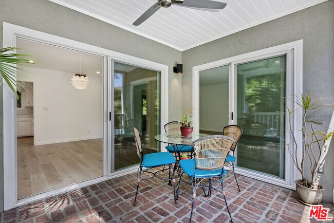 Building Photo - 3101 Beachwood Dr