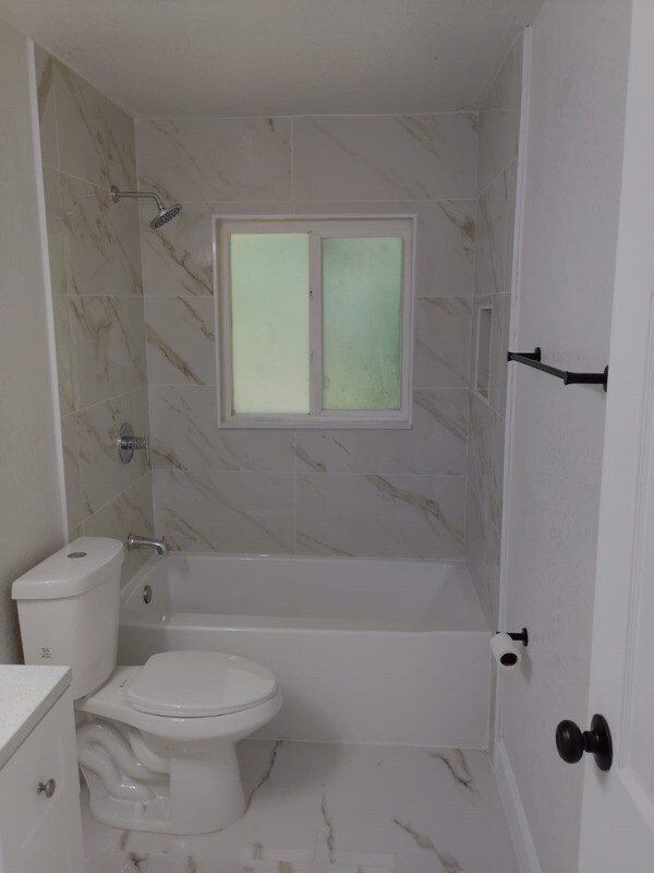 Building Photo - 2122 Mara Ct