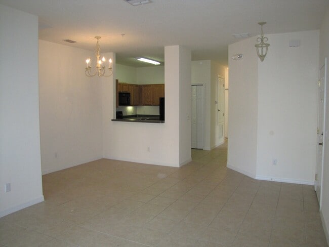 Building Photo - Spacious 3/2 Condo in the Gated Oakwater Community with Single Car Garage!