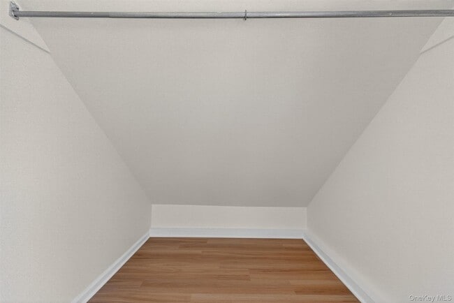 Building Photo - 17 Church St