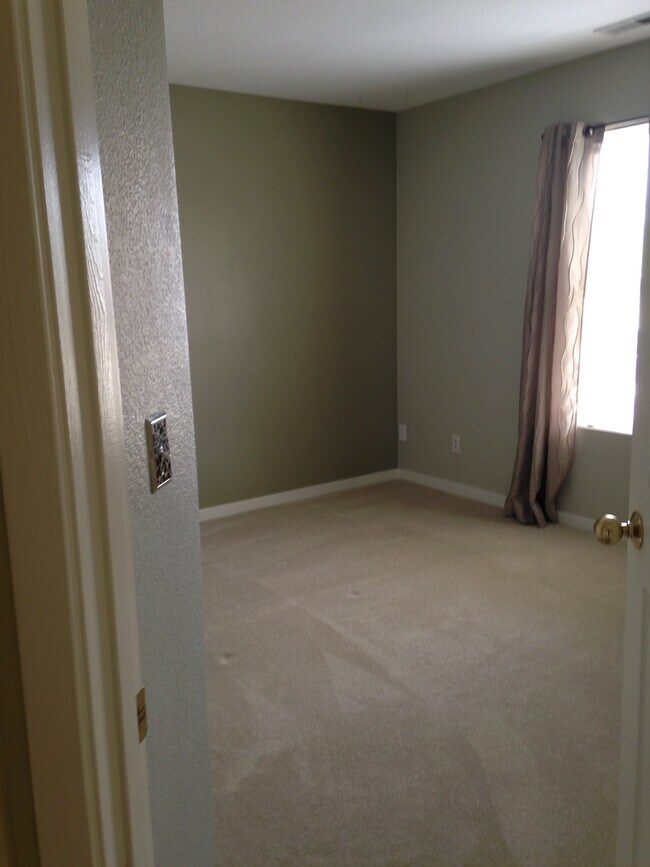 Building Photo - 3B/2.5B Boulder Townhome Close to Campus Available 8/1
