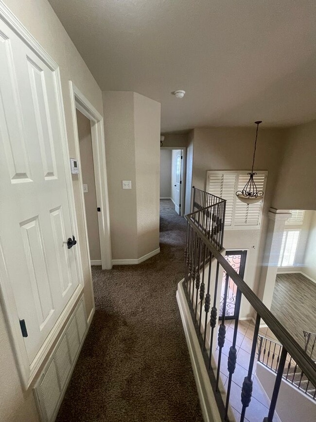 Building Photo - Lovely Spacious 4 Bedroom Home w/office space in Rinconada Area