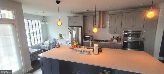 Building Photo - 23646 Hopewell Manor Terrace