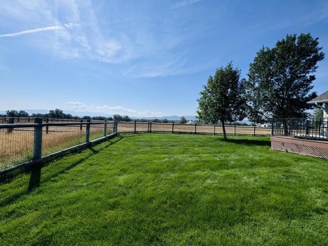 Building Photo - 3675 Juniper Dr