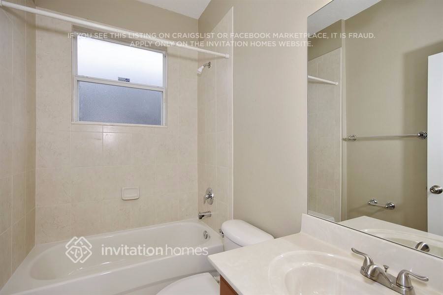 Building Photo - 809 James Way