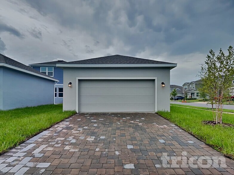 Building Photo - 734 Squire Ave