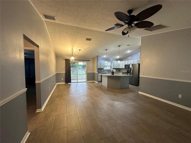 Building Photo - 104 Cherry Blossom Ln