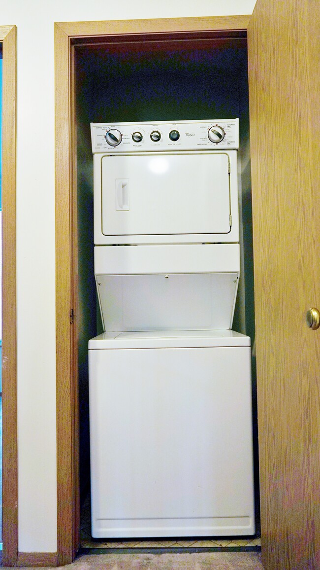 Washer Dryer - 5325 S Beacon Hill Cir