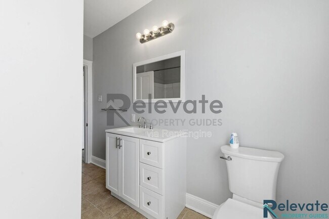 Building Photo - 2820 Q St