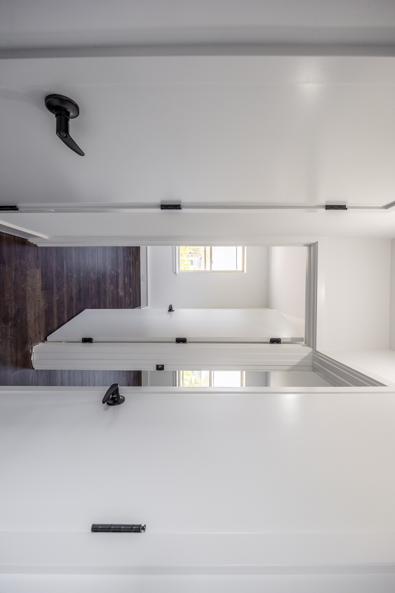 Building Photo - 1553 W Hollywood Ave