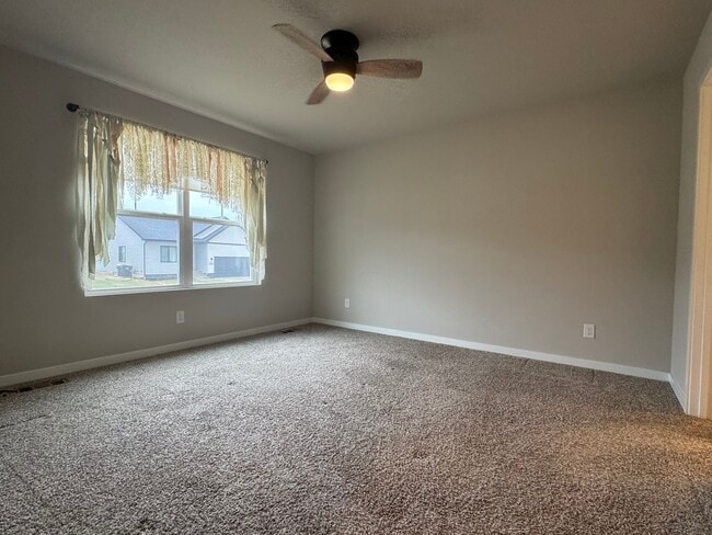 Building Photo - 2200 Barry Dr