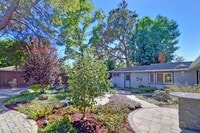 Building Photo - Stunning Central Davis Home