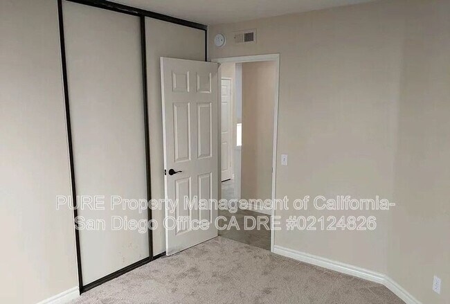 Building Photo - 9620 Palm Beach Ln