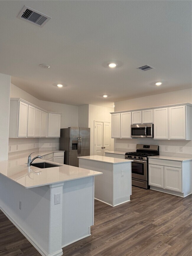 Building Photo - 7525 Angels Lndg Ln