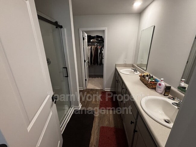 Building Photo - 231 Cozy Brook Ct