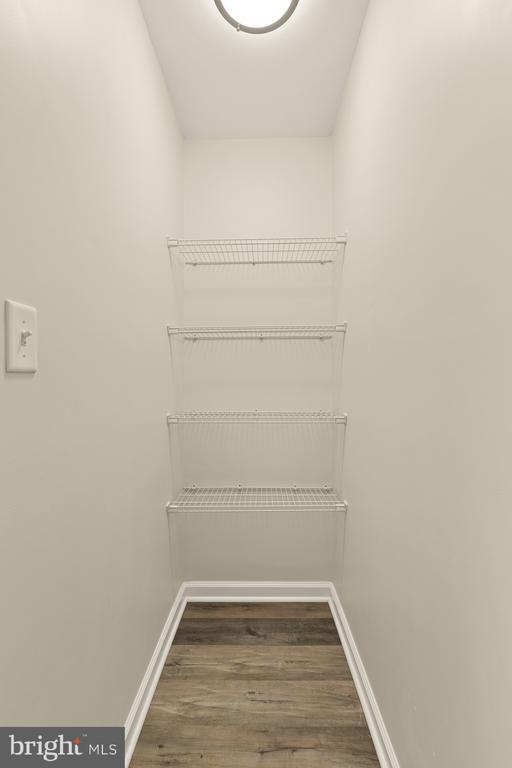 Building Photo - 882 College Pkwy