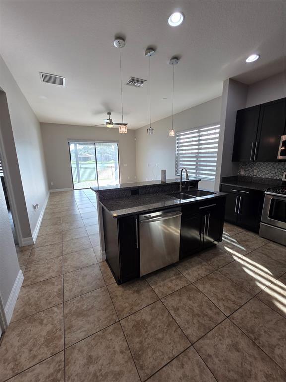 Building Photo - 10737 Willow Ridge Loop