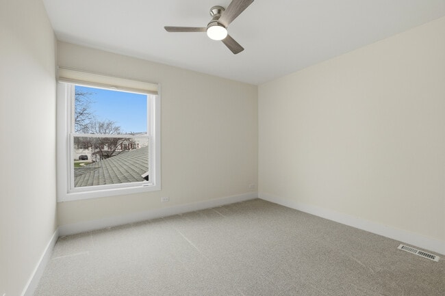 Building Photo - 763 Wellington Ave