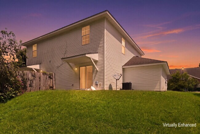 Building Photo - 3 Bed x 3 Bath with Garage!!!!