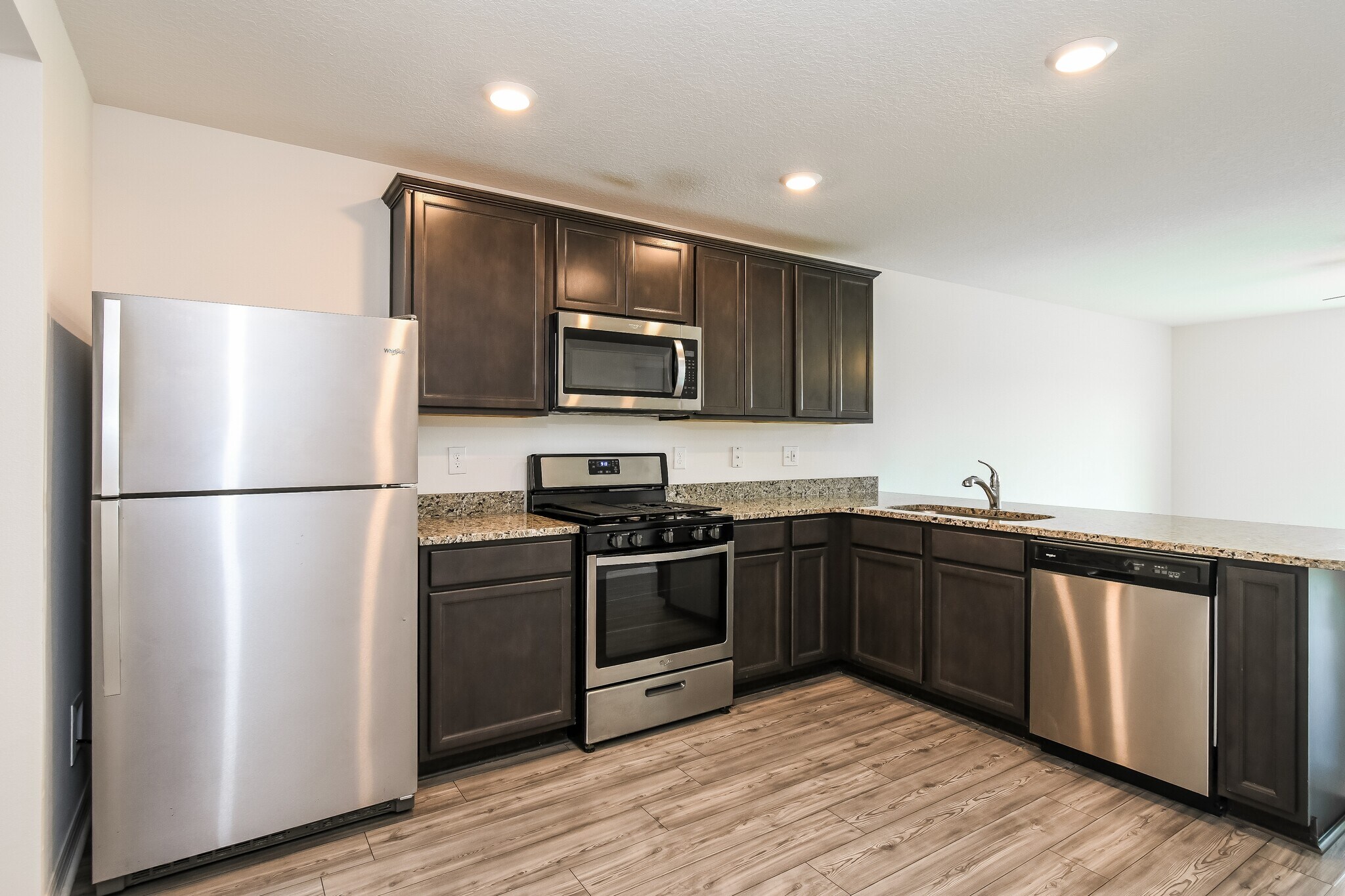 Building Photo - 457 Kensington View Dr
