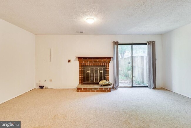 Building Photo - 9911 Whitewater Dr