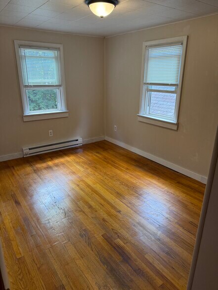 Building Photo - 46 E Hummelstown St