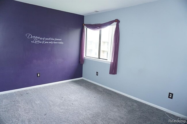 Building Photo - 35431 Hickory Woods Dr
