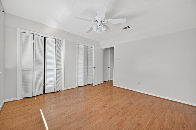 Building Photo - 8623 Riverside Walk Ln