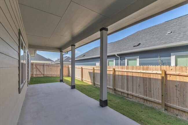 Building Photo - 202 Tokalaun Dr