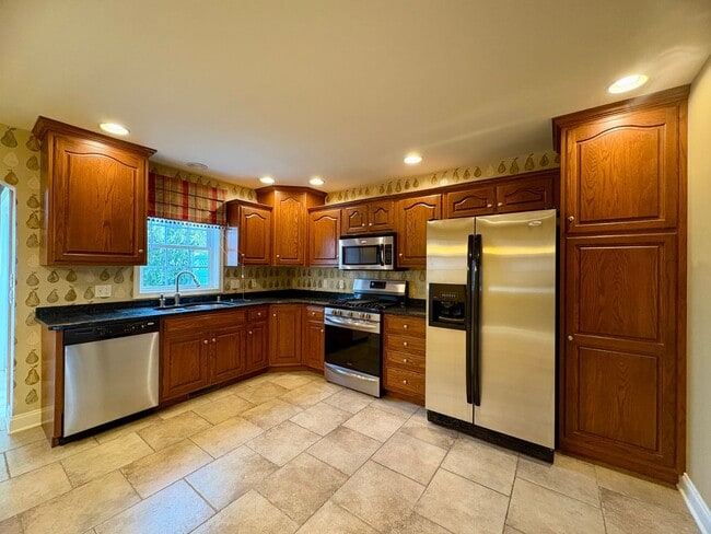 Building Photo - 3 bedroom 2.5 bathroom Townhome in Mount Joy!