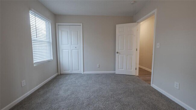 Building Photo - 6218 Creekford Ln