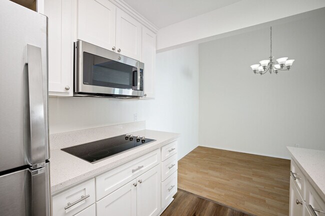 Building Photo - 1916 Clark Ln