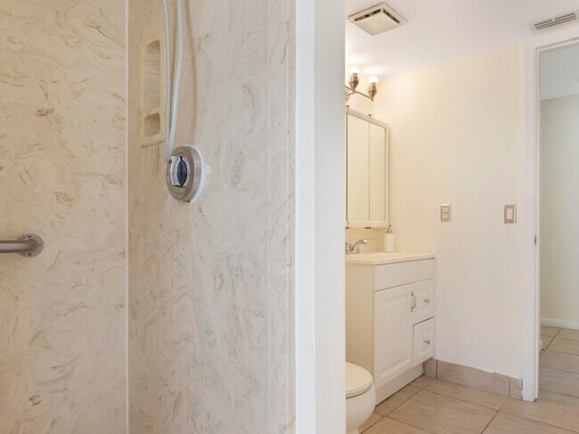 Building Photo - 5933 Golden Eagle Cir